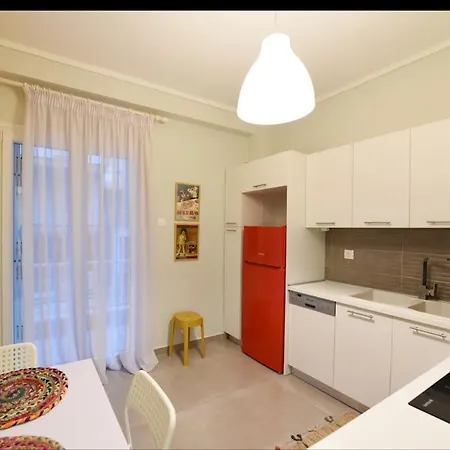 The Muse, Colorful Cozy Flat On Mitropoleos Downtown Daire