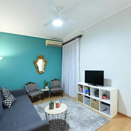 The Muse, Colorful Cozy Flat On Mitropoleos Downtown Daire Selanik